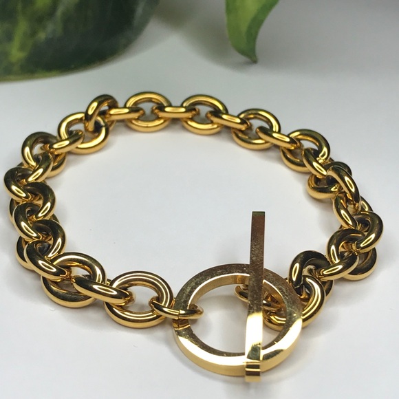 Gold Link Bracelet - Picture 3 of 7